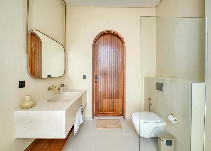 Villa Dream 1 - 2br Luxury 8mins Walk To