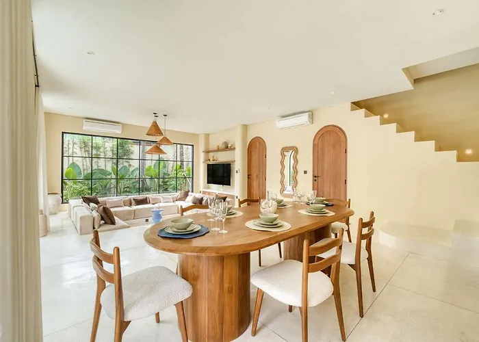 Villa Dream 1 - 2br Luxury 8mins Walk To