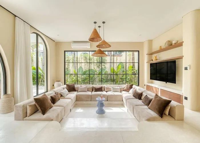 Villa Dream 1 - 2br Luxury 8mins Walk To *